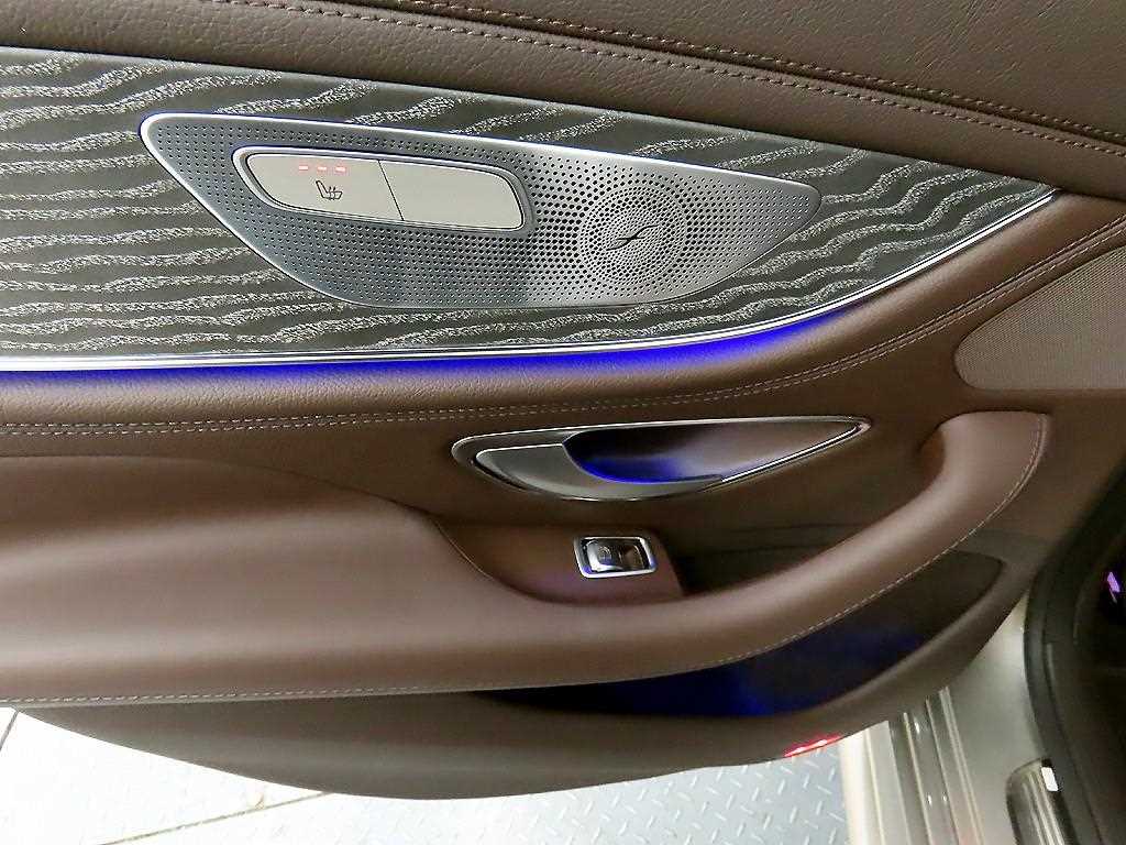 Mercedes Benz CLS Class - Vista 12