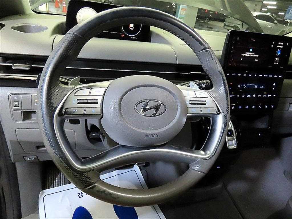 HYUNDAI Staria - Vista 8