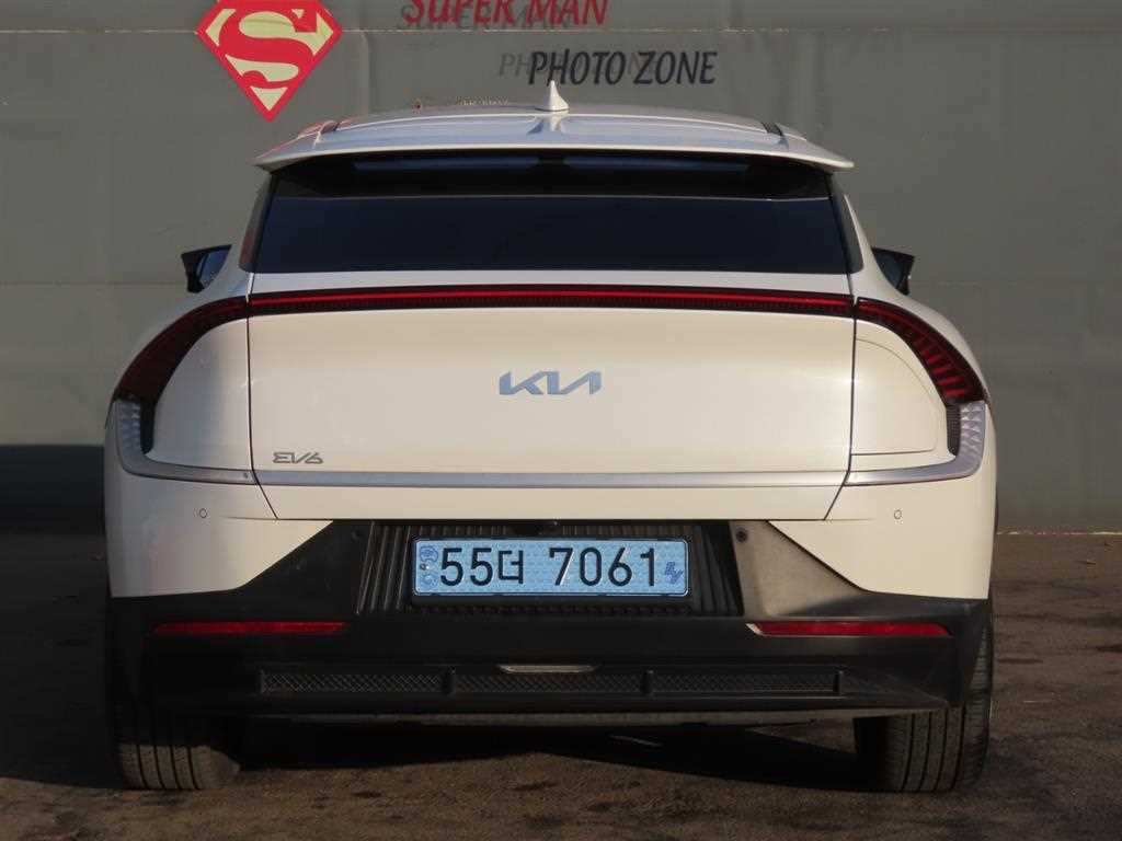 KIA EV6 - Vista 4