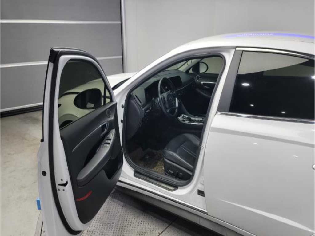 HYUNDAI Sonata - Vista 7