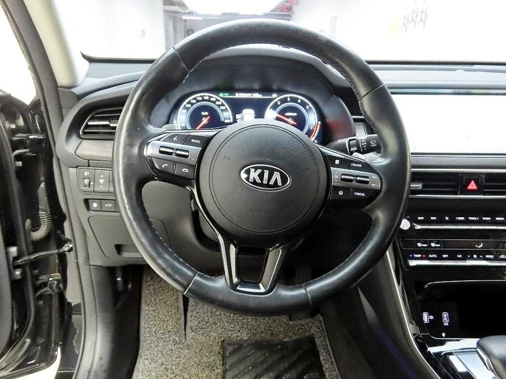 KIA K7 - Vista 8