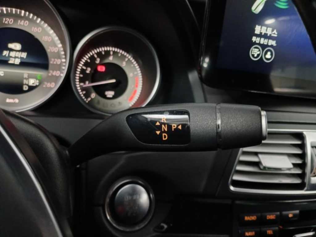 Mercedes Benz E class 2015 Blanco - Importación desde Corea - HF Imports Iquique - Foto 15