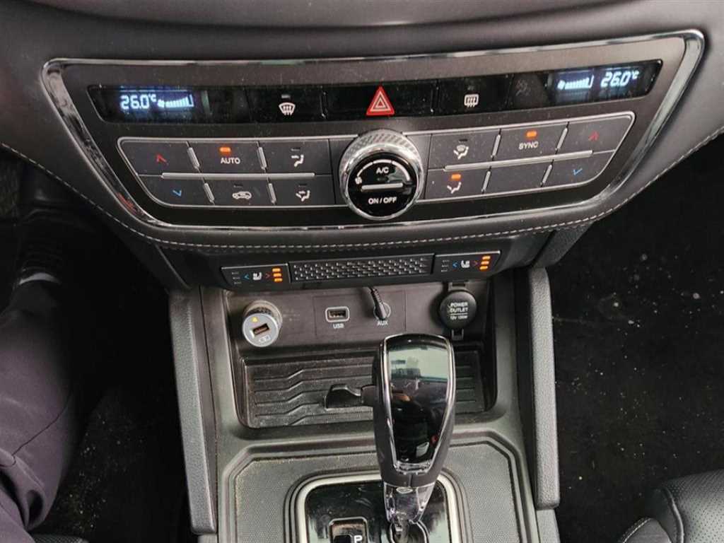 Ssangyong Rexton - Vista 7