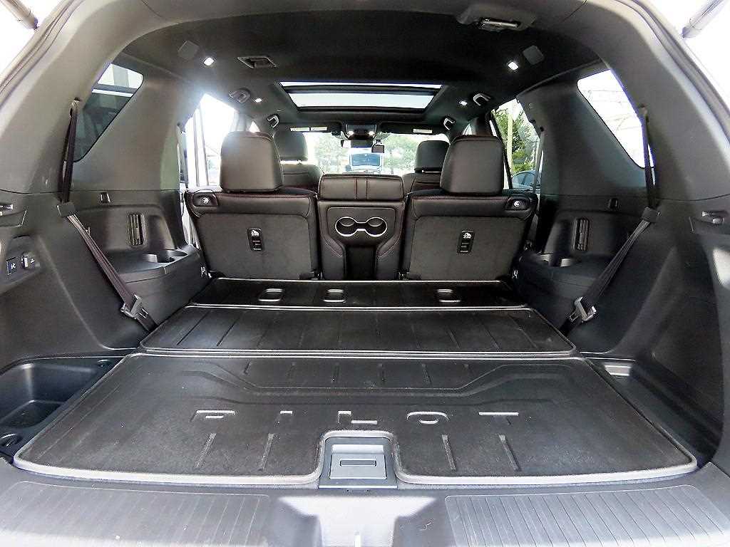 Honda Pilot 2025 Blanco - Importación desde Corea - HF Imports Iquique - Foto 17