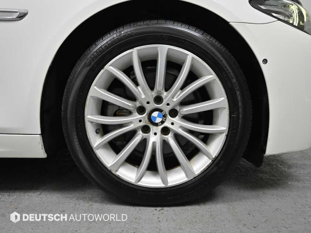 BMW 5 Series - Vista 5