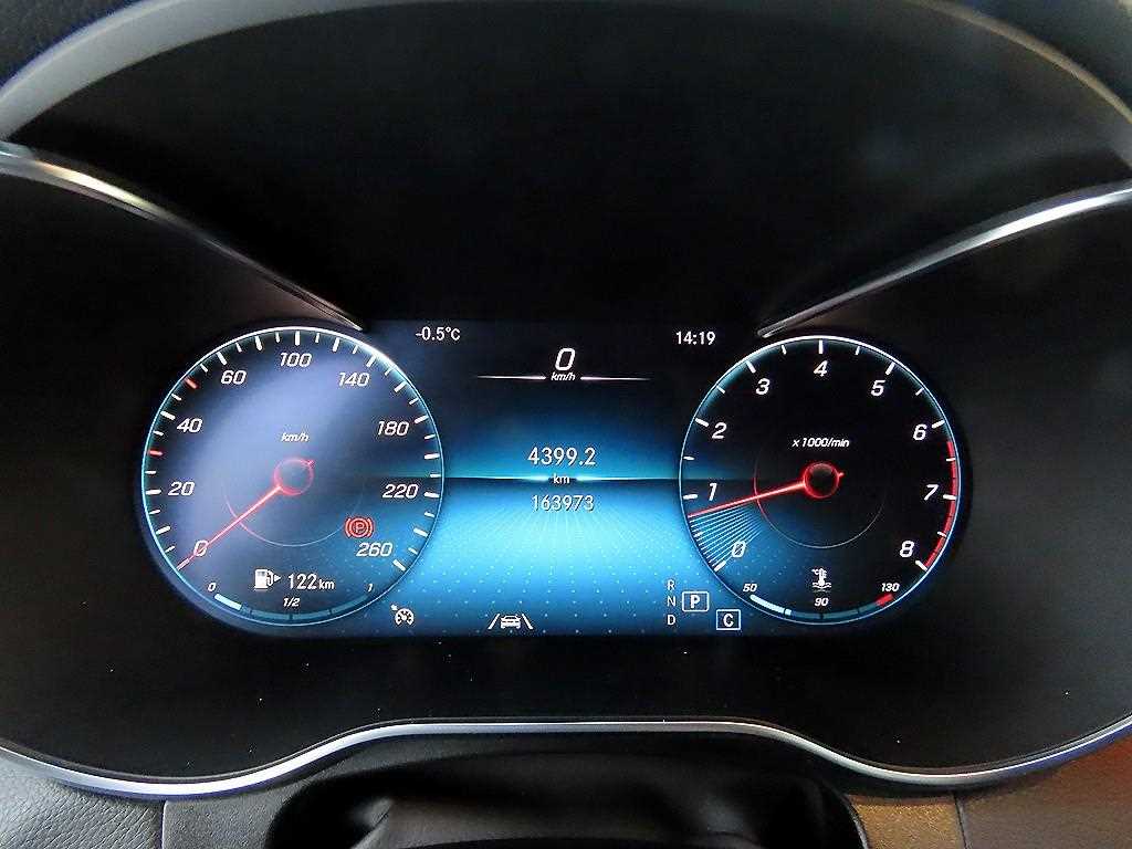 Mercedes Benz GLC Class - Vista 9