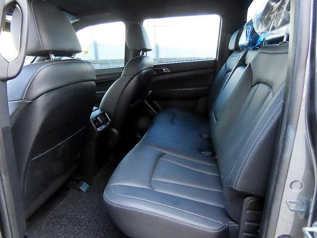 Ssangyong Rexton - Vista 6