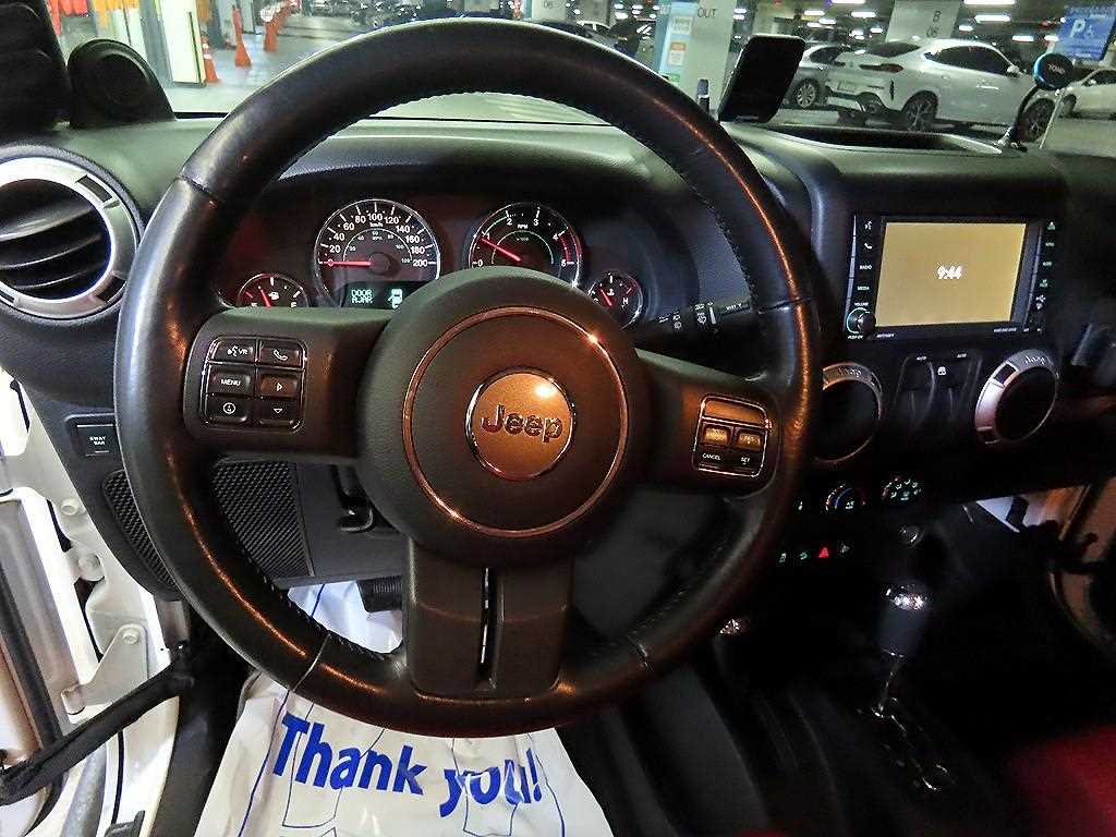 Jeep Wrangler - Vista 8