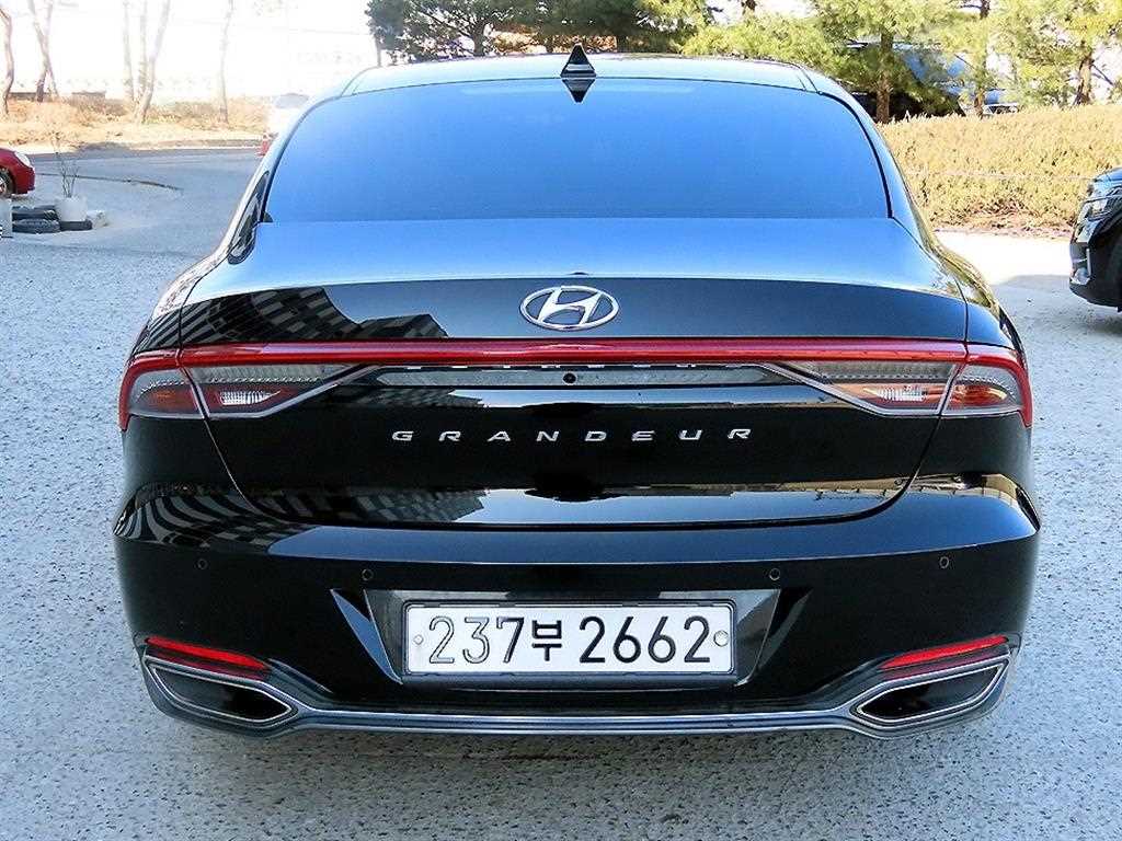 HYUNDAI Grandeur - Vista 4