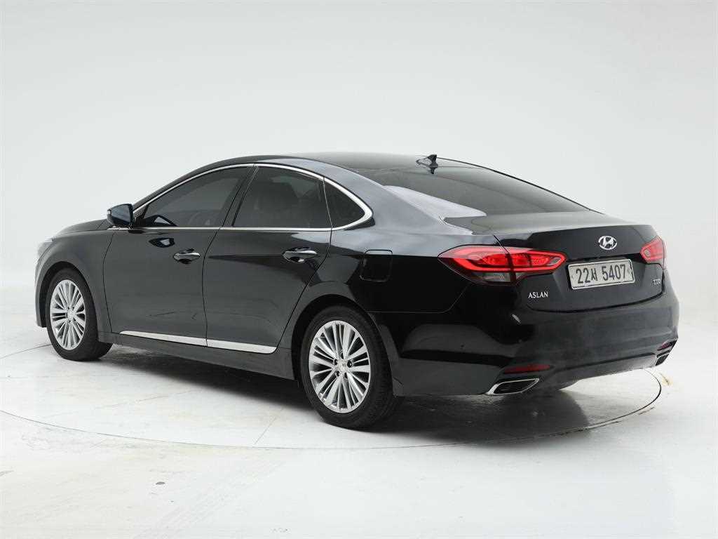 HYUNDAI Aslan - Vista 4