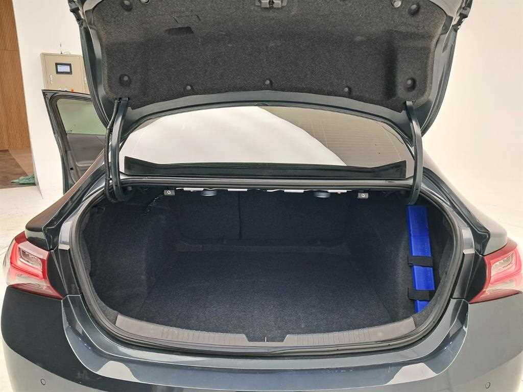 Chevrolet Malibu 2019 Gris - Importación desde Corea - HF Imports Iquique - Foto 18