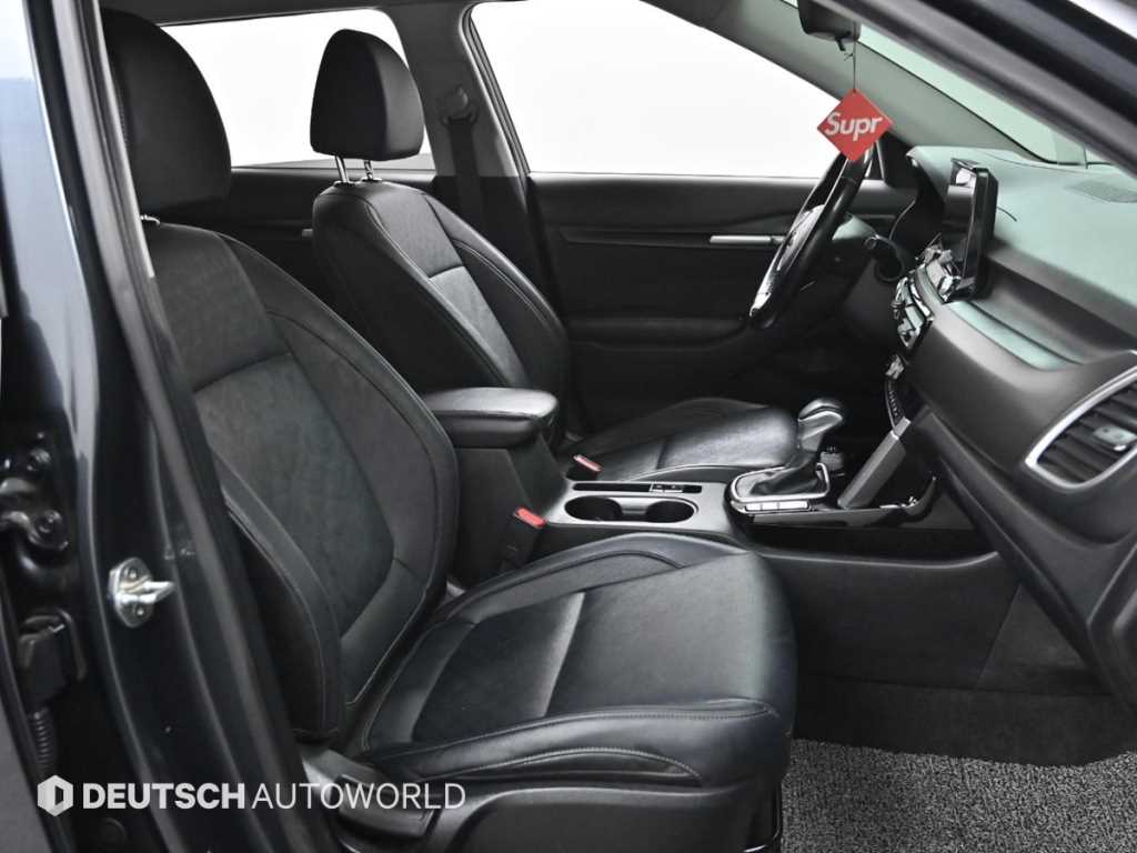 KIA Seltos - Vista 10