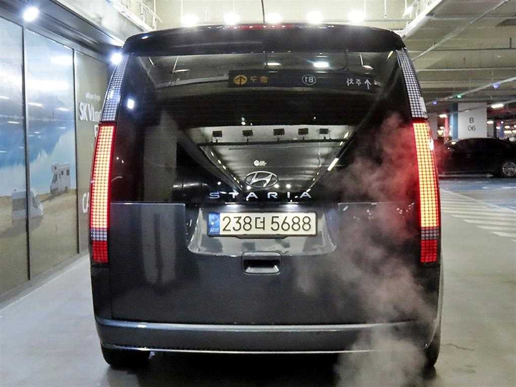 HYUNDAI Staria - Vista 5