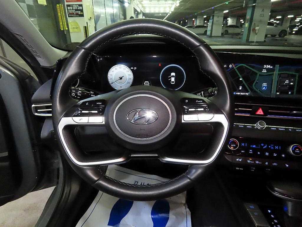 HYUNDAI Avante - Vista 8