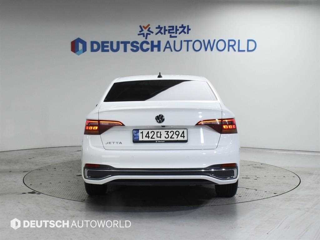 Volkswagen Jetta - Vista 4