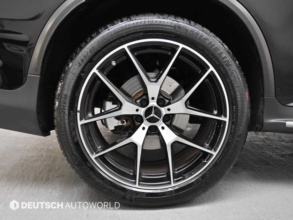 Mercedes Benz GLC Class - Vista 5