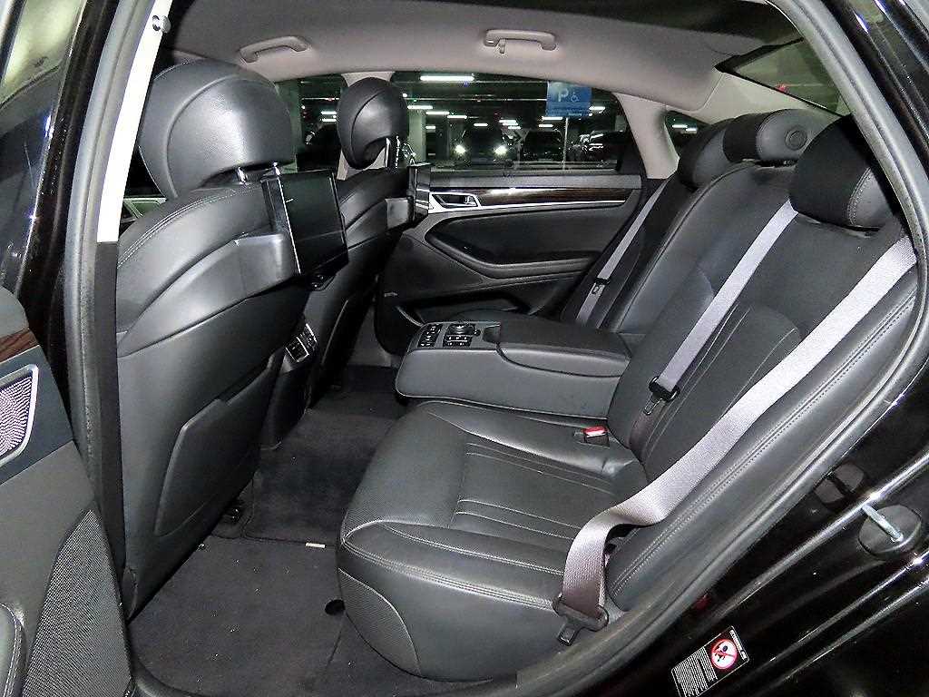 Genesis G80 - Vista 7