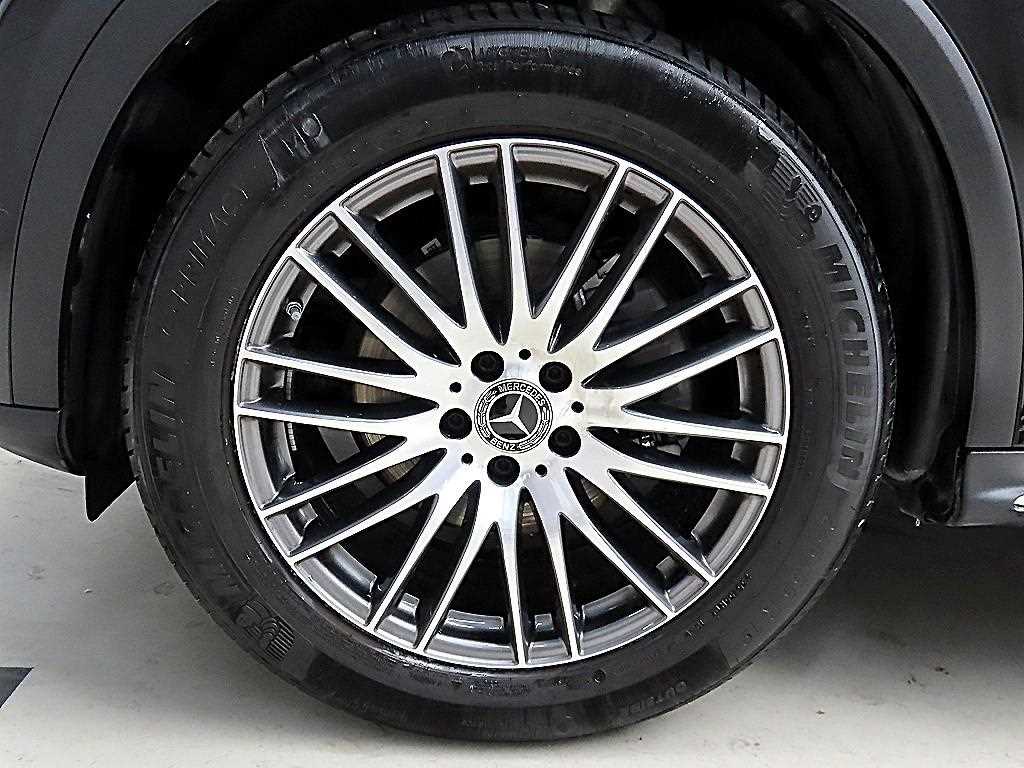 Mercedes Benz GLC Class 2025 Negro - Importación desde Corea - HF Imports Iquique - Foto 19