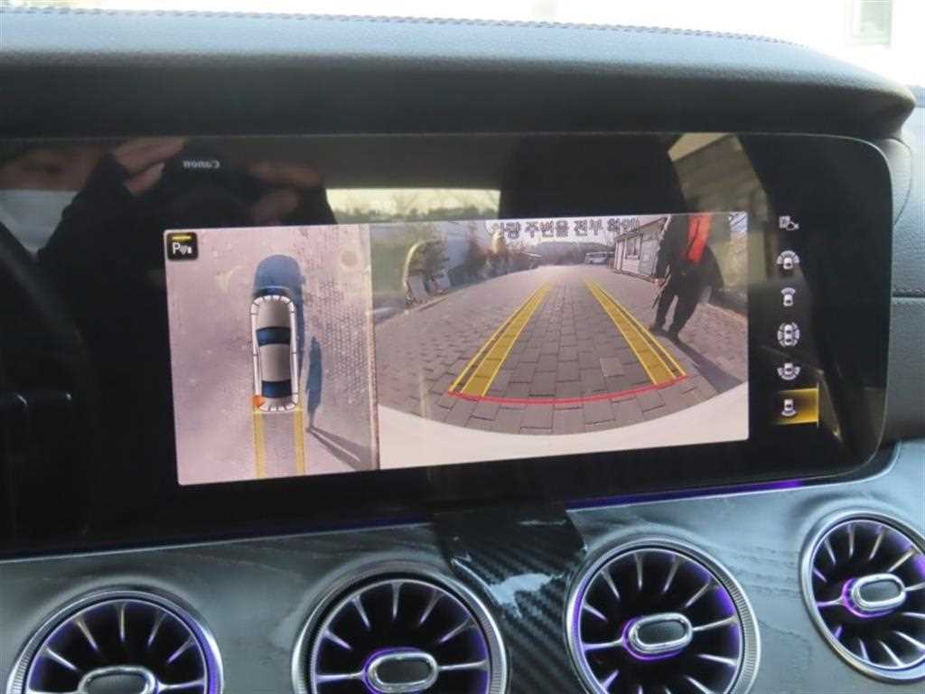 Mercedes Benz CLS Class - Vista 9