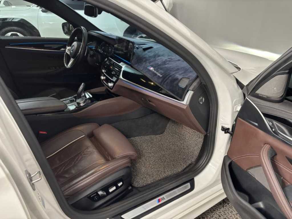 BMW 5 Series - Vista 7