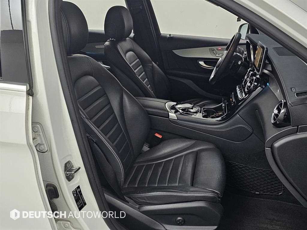 Mercedes Benz GLC Class - Vista 10