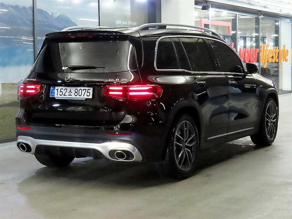 Mercedes Benz GLB Class - Vista 4