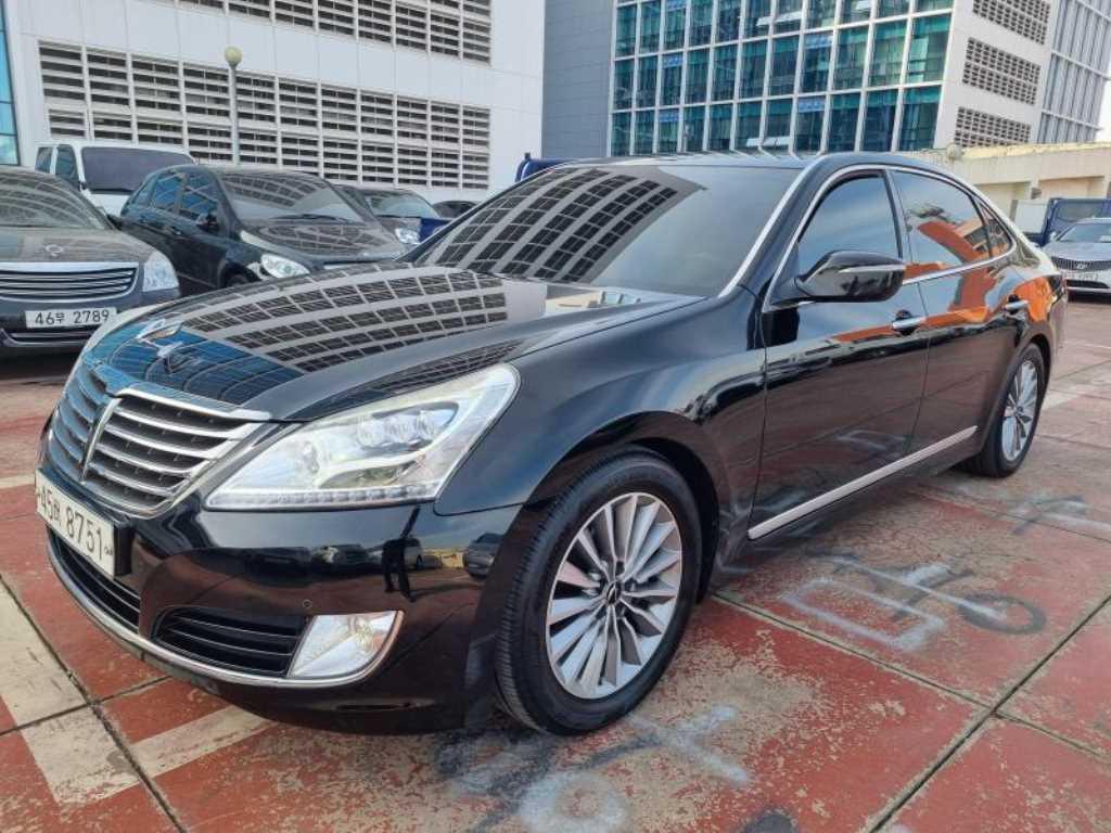 HYUNDAI Equus - Vista 2