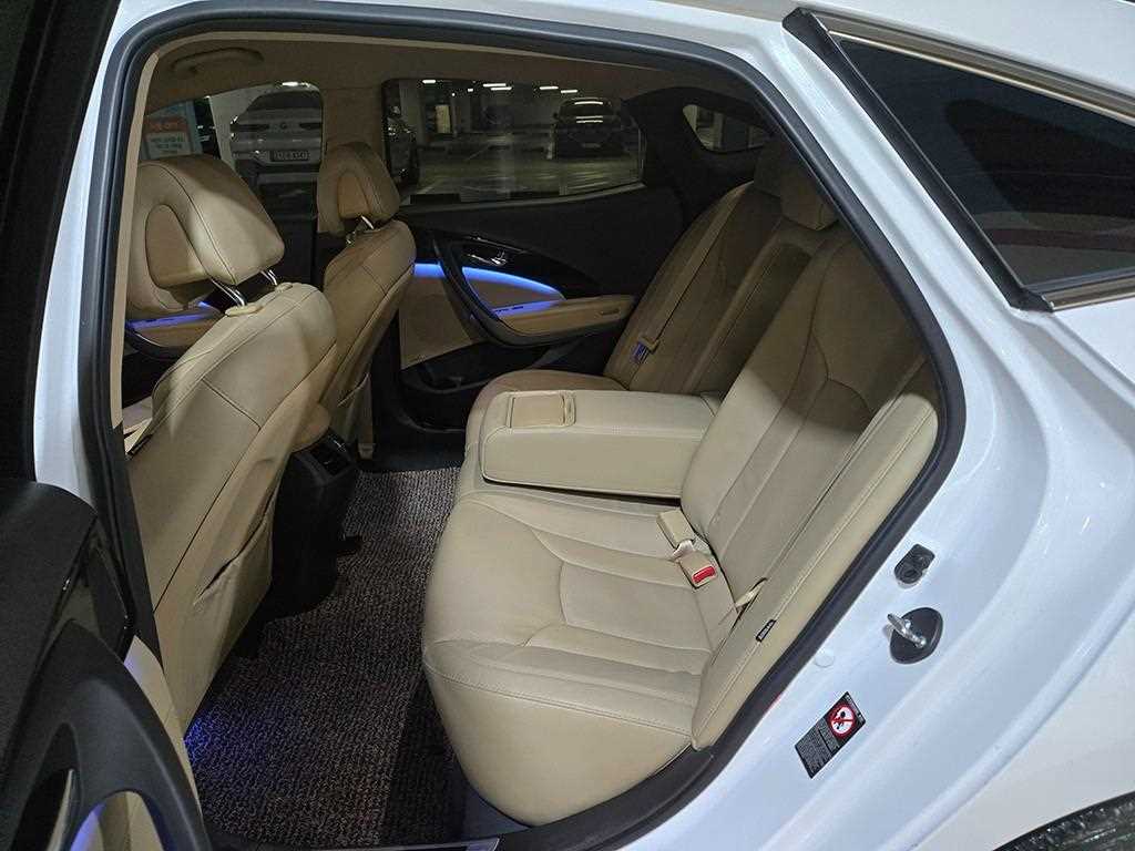 HYUNDAI Grandeur - Vista 7