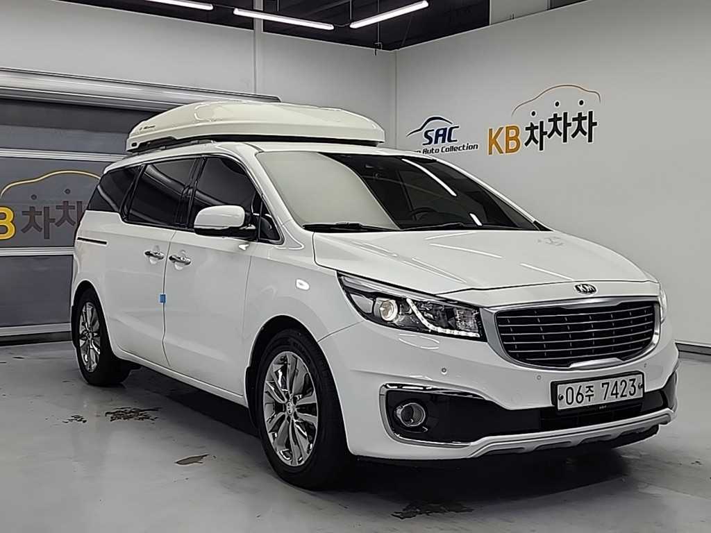 KIA Carnival - Vista 4