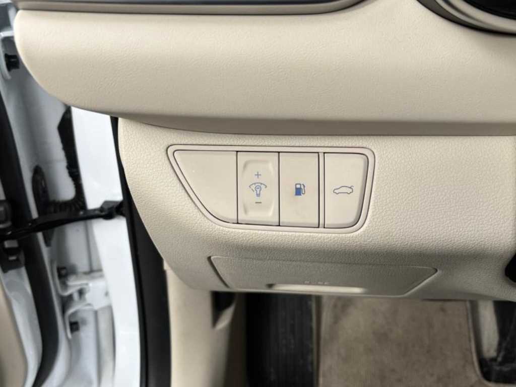 Genesis G70 2024 Blanco - Importación desde Corea - HF Imports Iquique - Foto 14