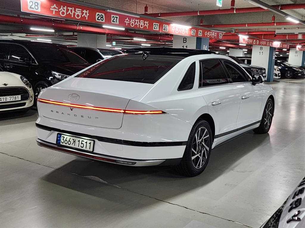 HYUNDAI Grandeur - Vista 4