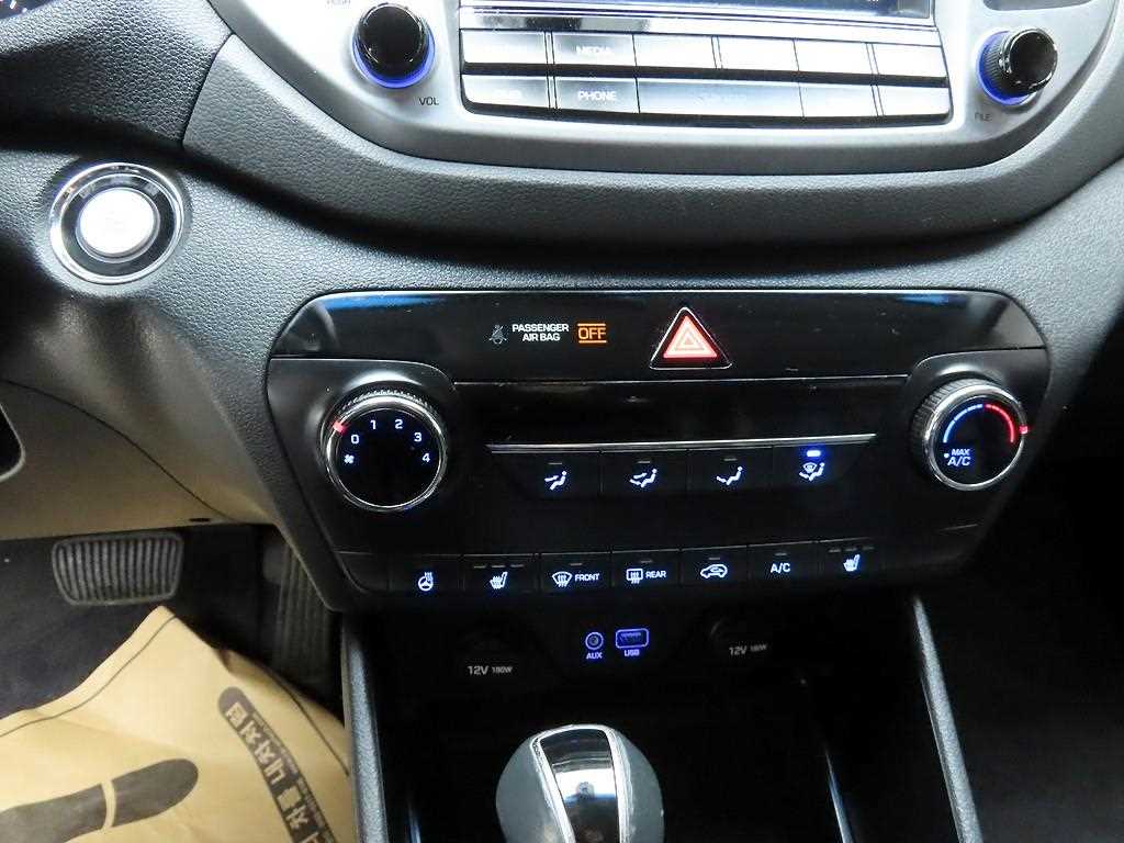 HYUNDAI Tucson - Vista 9