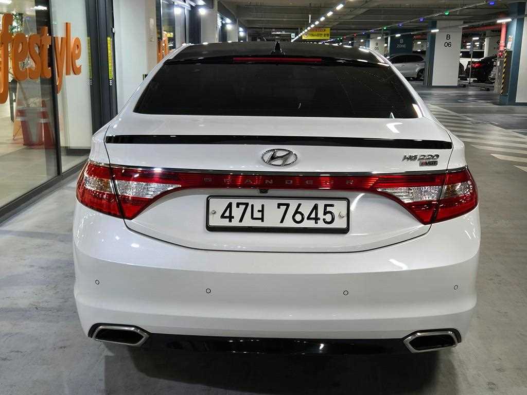 HYUNDAI Grandeur - Vista 5