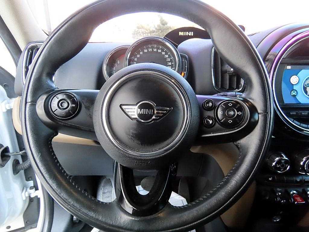 Mini Countryman - Vista 8