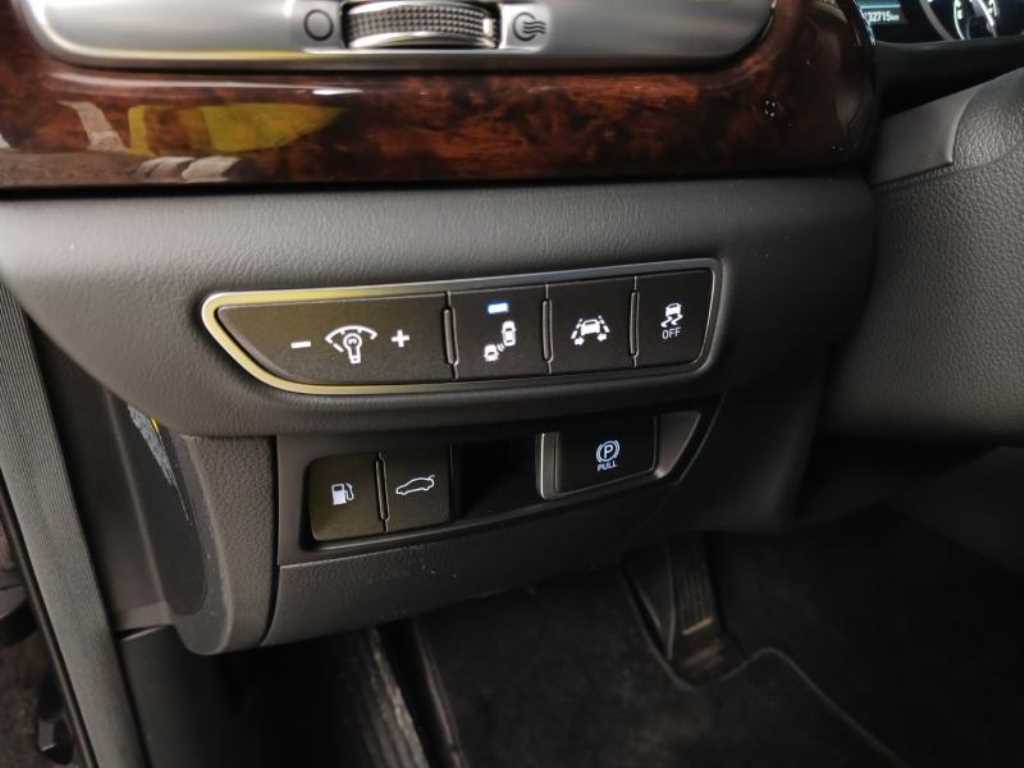 Genesis EQ900 - Vista 12