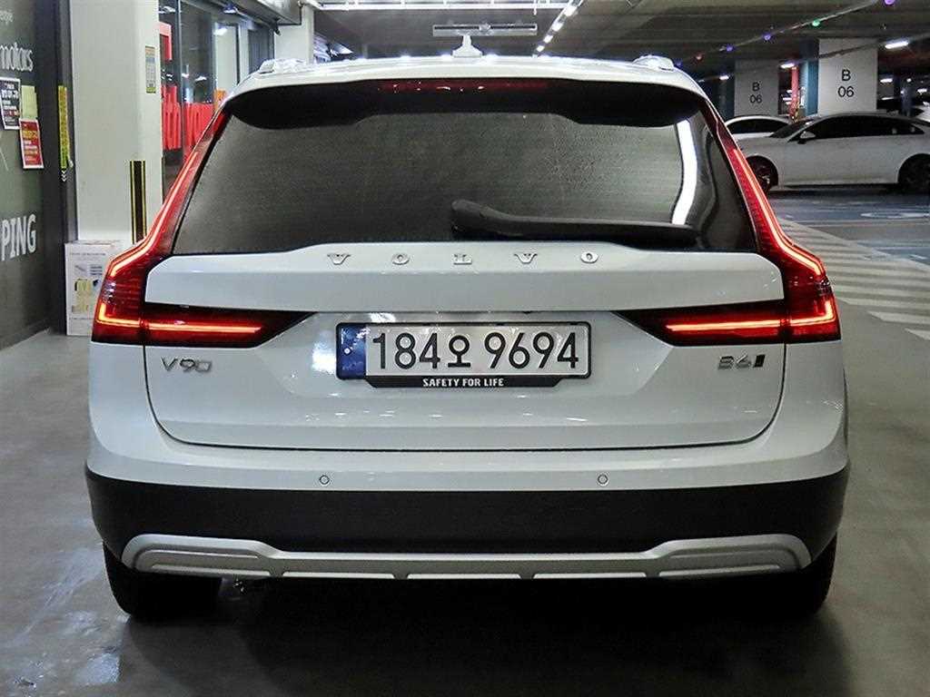 Volvo V90 - Vista 5