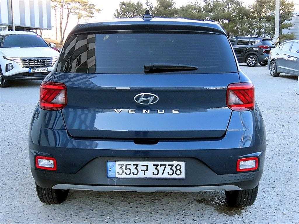 HYUNDAI Venue - Vista 4