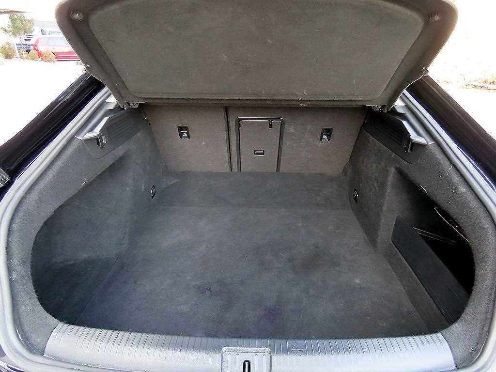 Volkswagen Arteon 2019 Negro - Importación desde Corea - HF Imports Iquique - Foto 18