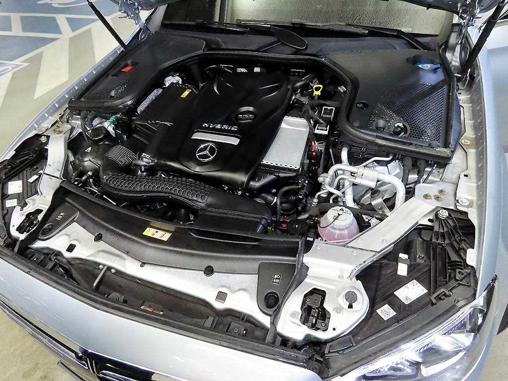 Mercedes Benz E class 2021 Plateado - Importación desde Corea - HF Imports Iquique - Foto 19