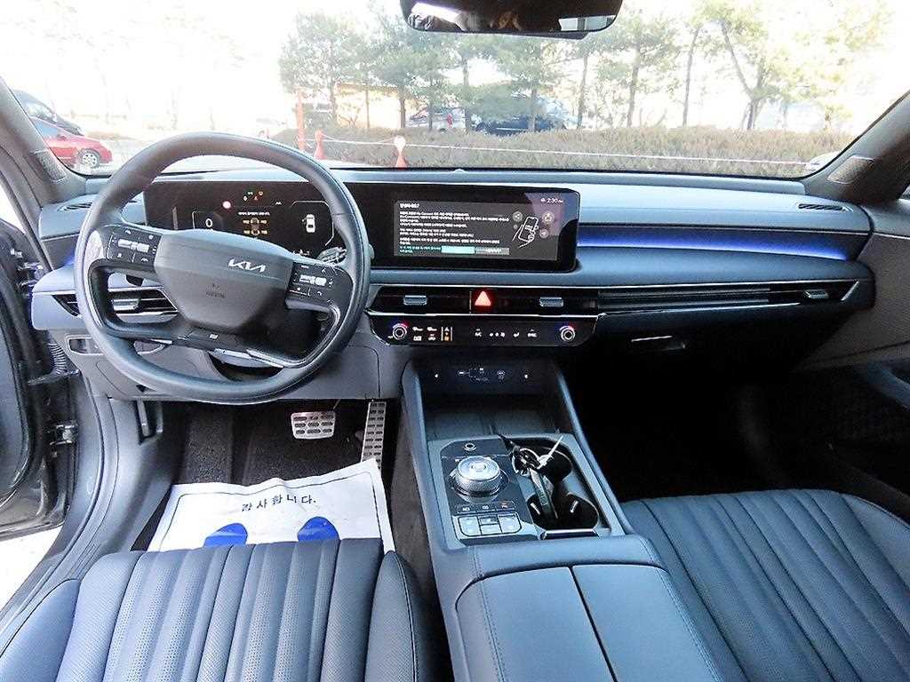 KIA K8 - Vista 7