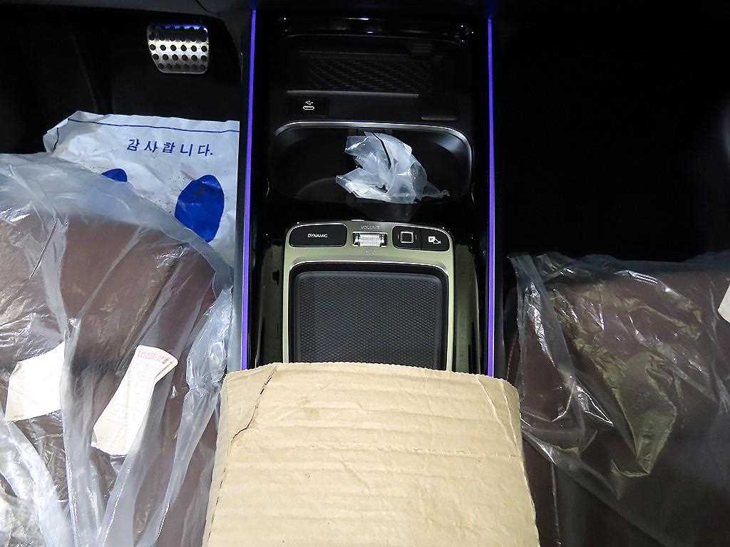 Mercedes Benz GLB Class - Vista 12