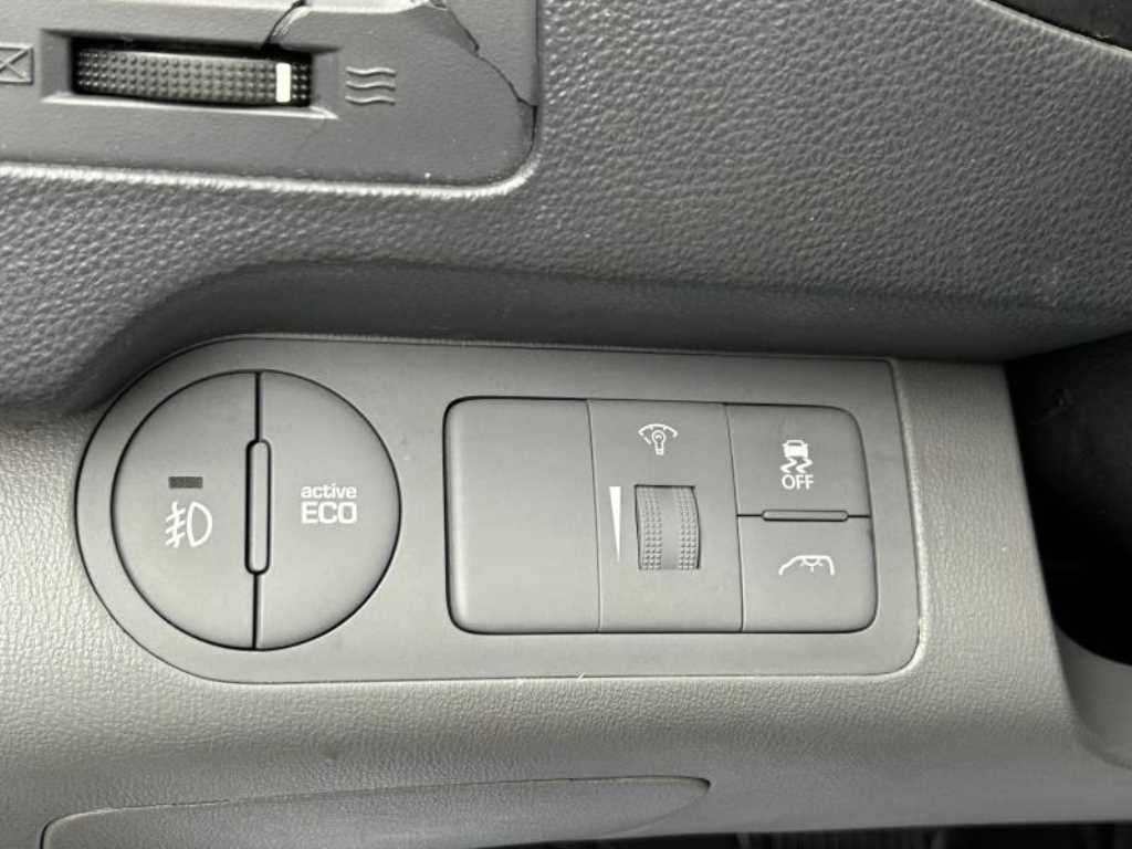 HYUNDAI Starex - Vista 12