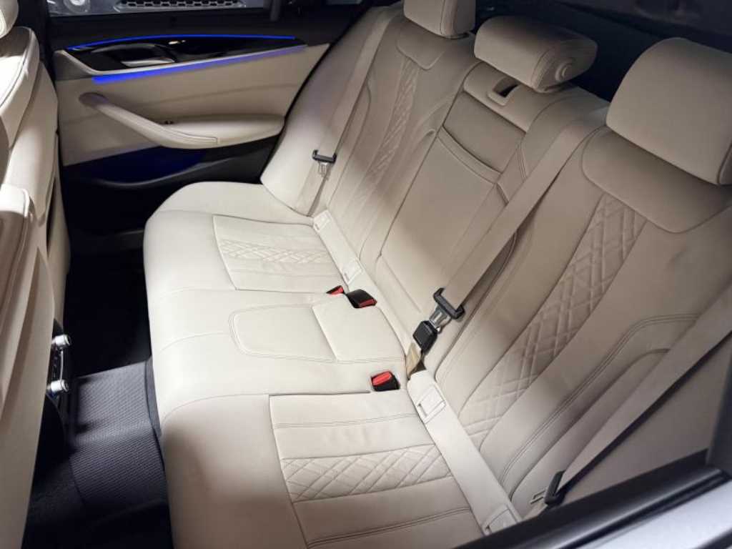 BMW 5 Series - Vista 7