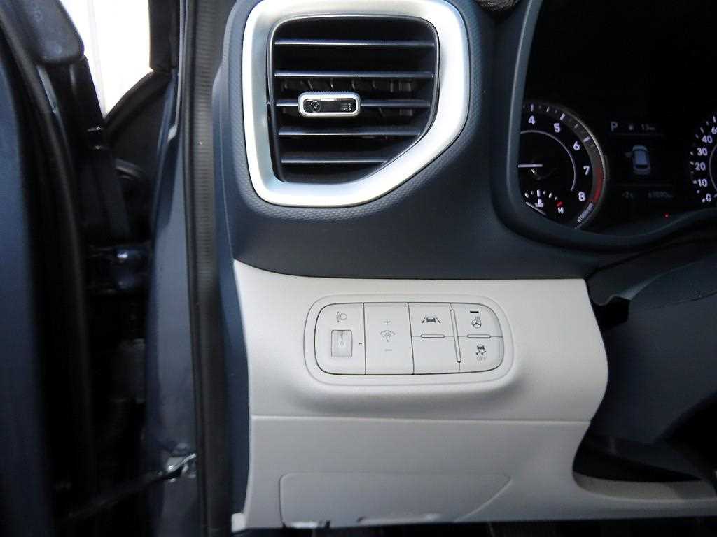 HYUNDAI Venue - Vista 12