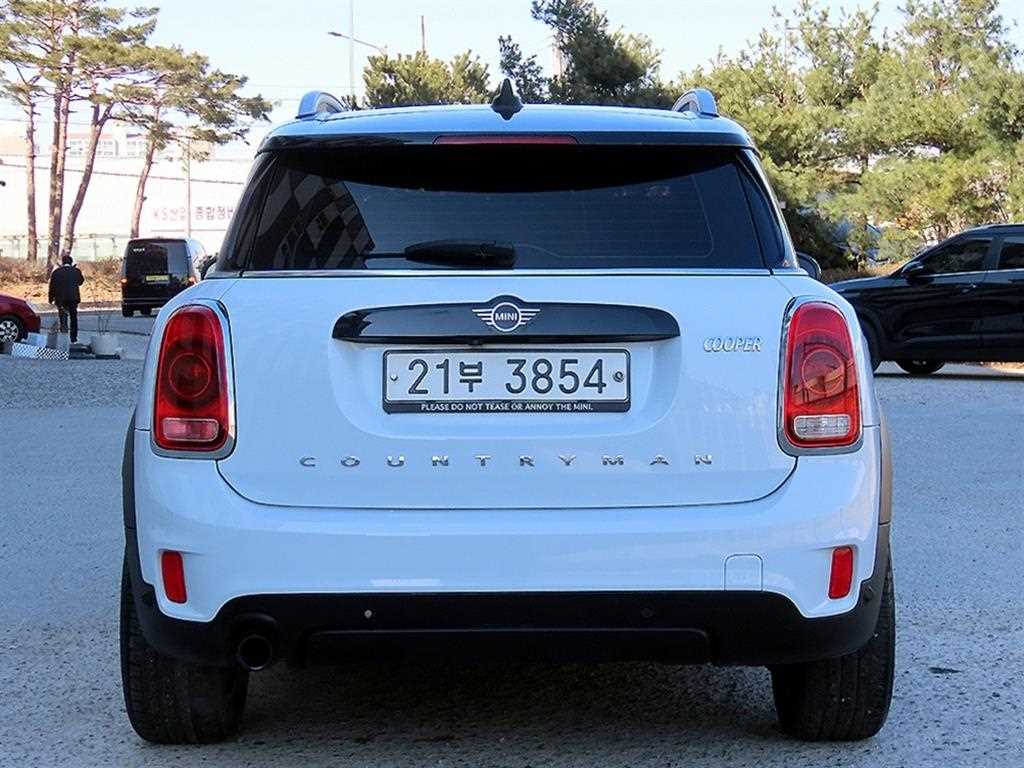 Mini Countryman - Vista 4