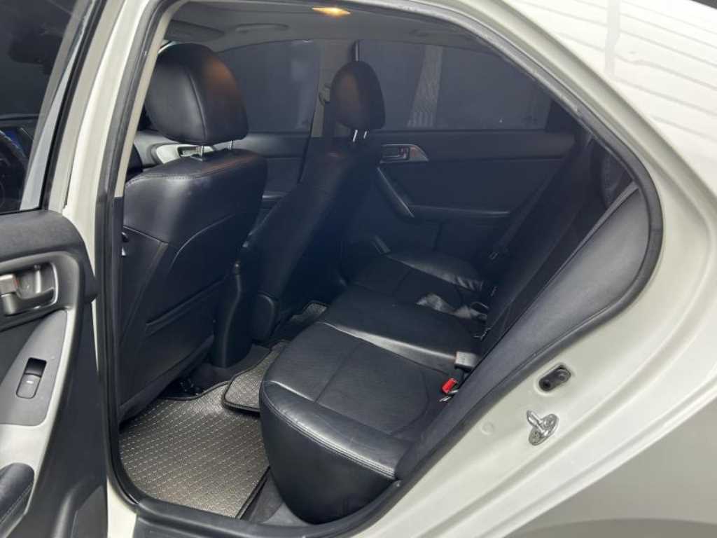 KIA Forte - Vista 6