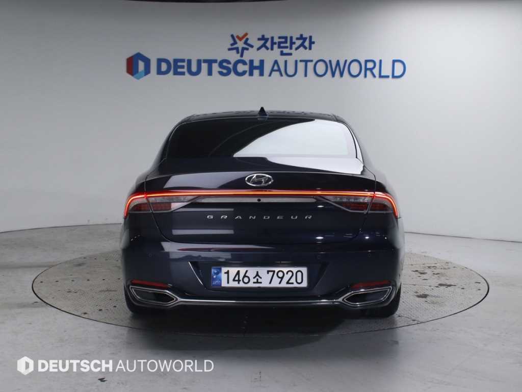 HYUNDAI Grandeur - Vista 4