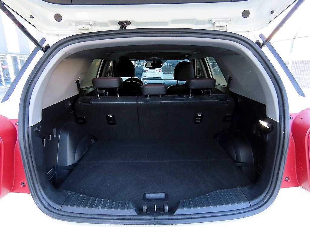 Ssangyong Tivoli 2019 Blanco - Importación desde Corea - HF Imports Iquique - Foto 18