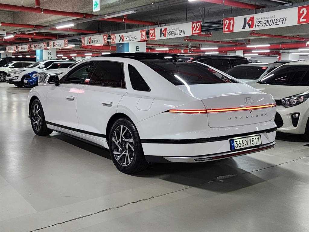 HYUNDAI Grandeur - Vista 6