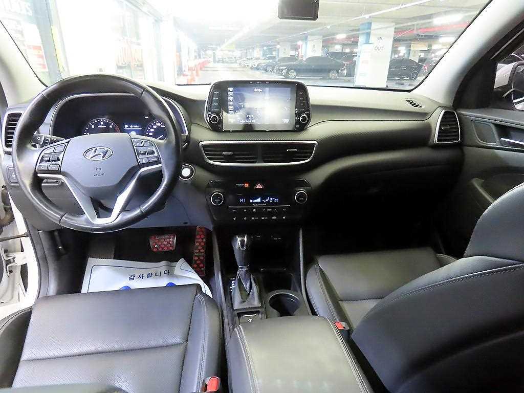 HYUNDAI Tucson - Vista 10